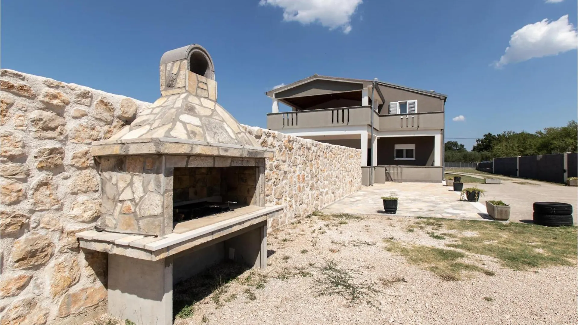Stunning Home In Podlug With Wifi Holiday home